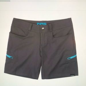 NRS women’s guide shorts size 4 gray